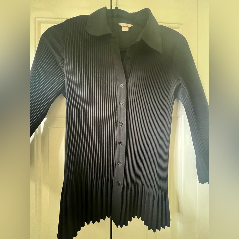 Christopher & Banks black top